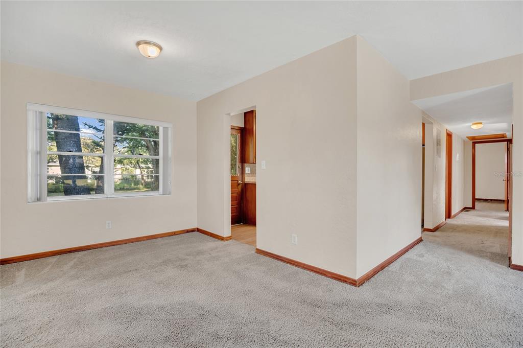 2807 Nancy Street Orlando, FL 32806 - Photo 8 of 27 an empty room with windows