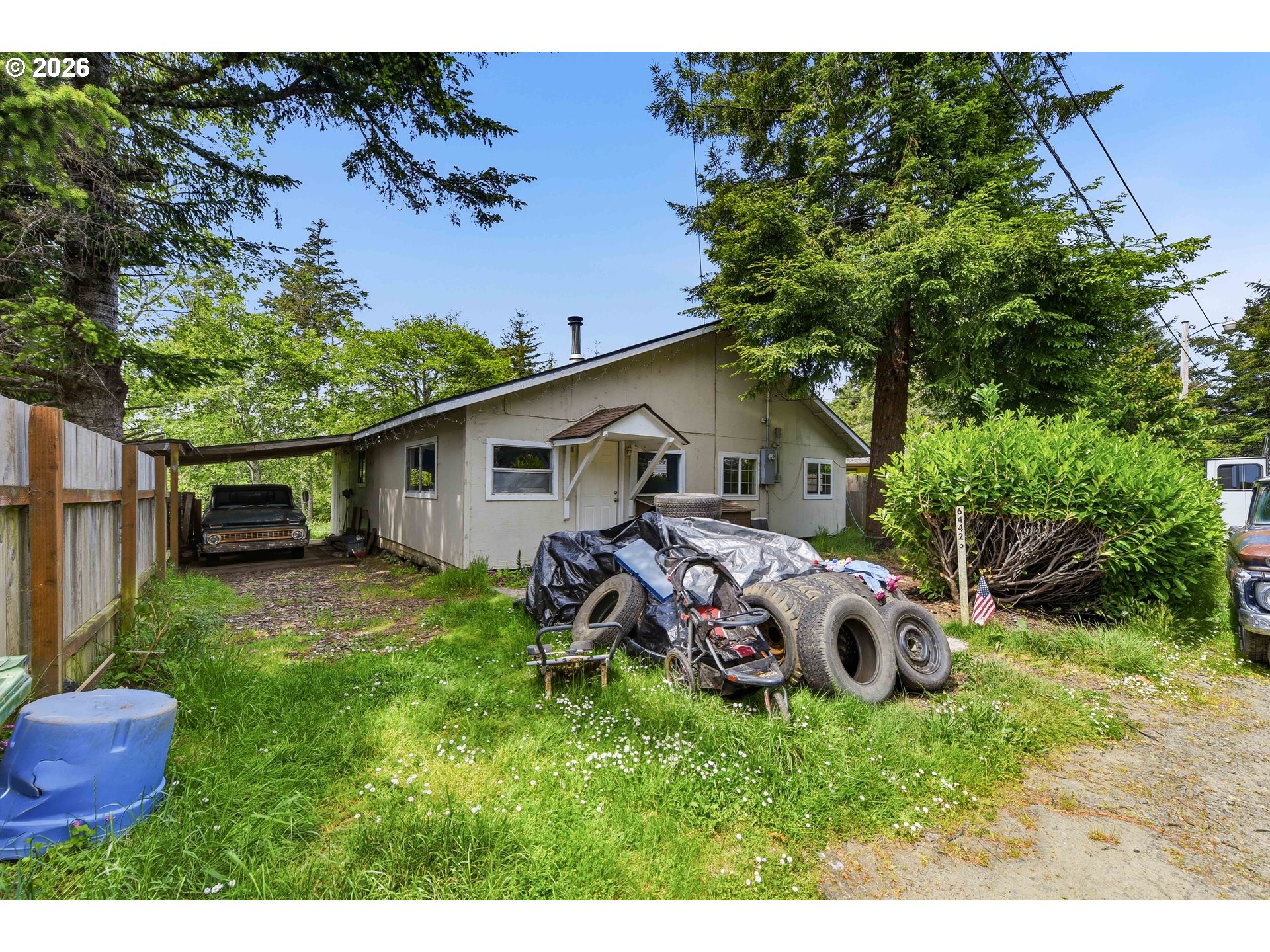 64426 Penny Road Coos Bay, OR 97420 - Photo 3 of 32