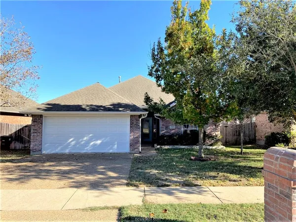 $2,000 | 2309 Norham Drive, College Station, TX 77845