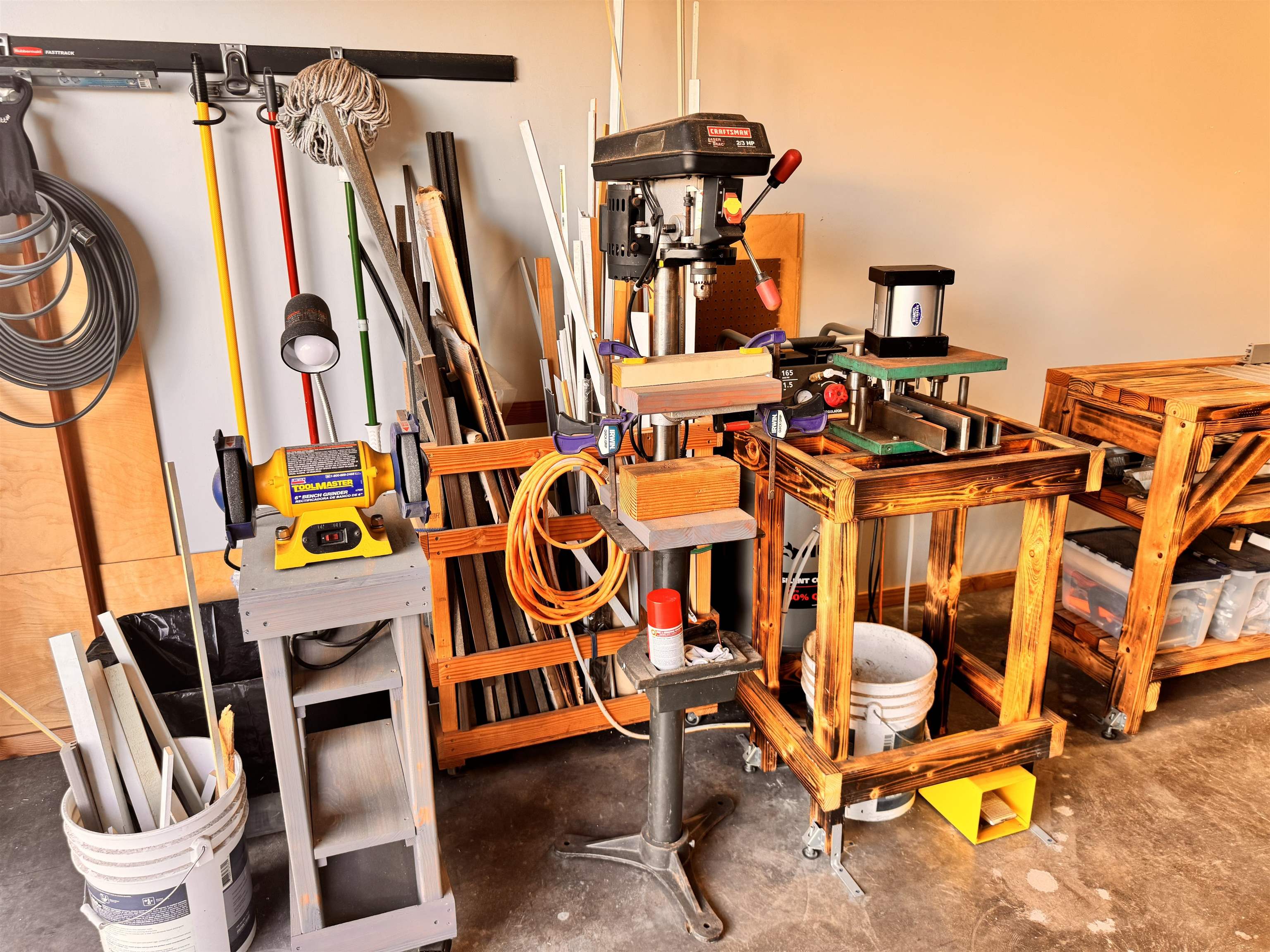 270 Lalo Street Kahului, HI 96732 - Photo 20 of 30 a view of an chairs in a room