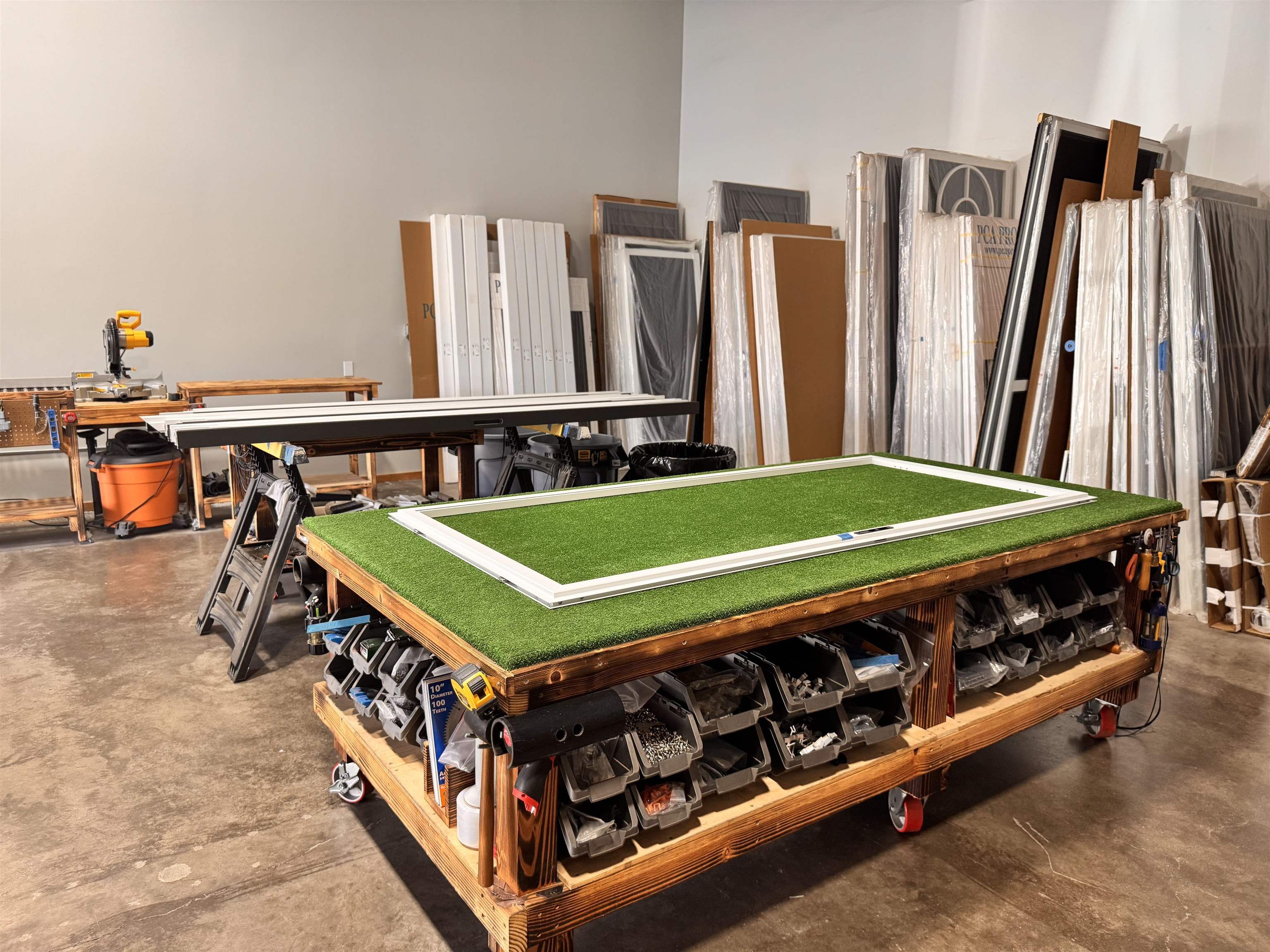 270 Lalo Street Kahului, HI 96732 - Photo 6 of 30 a bedroom with a bed and a table in it