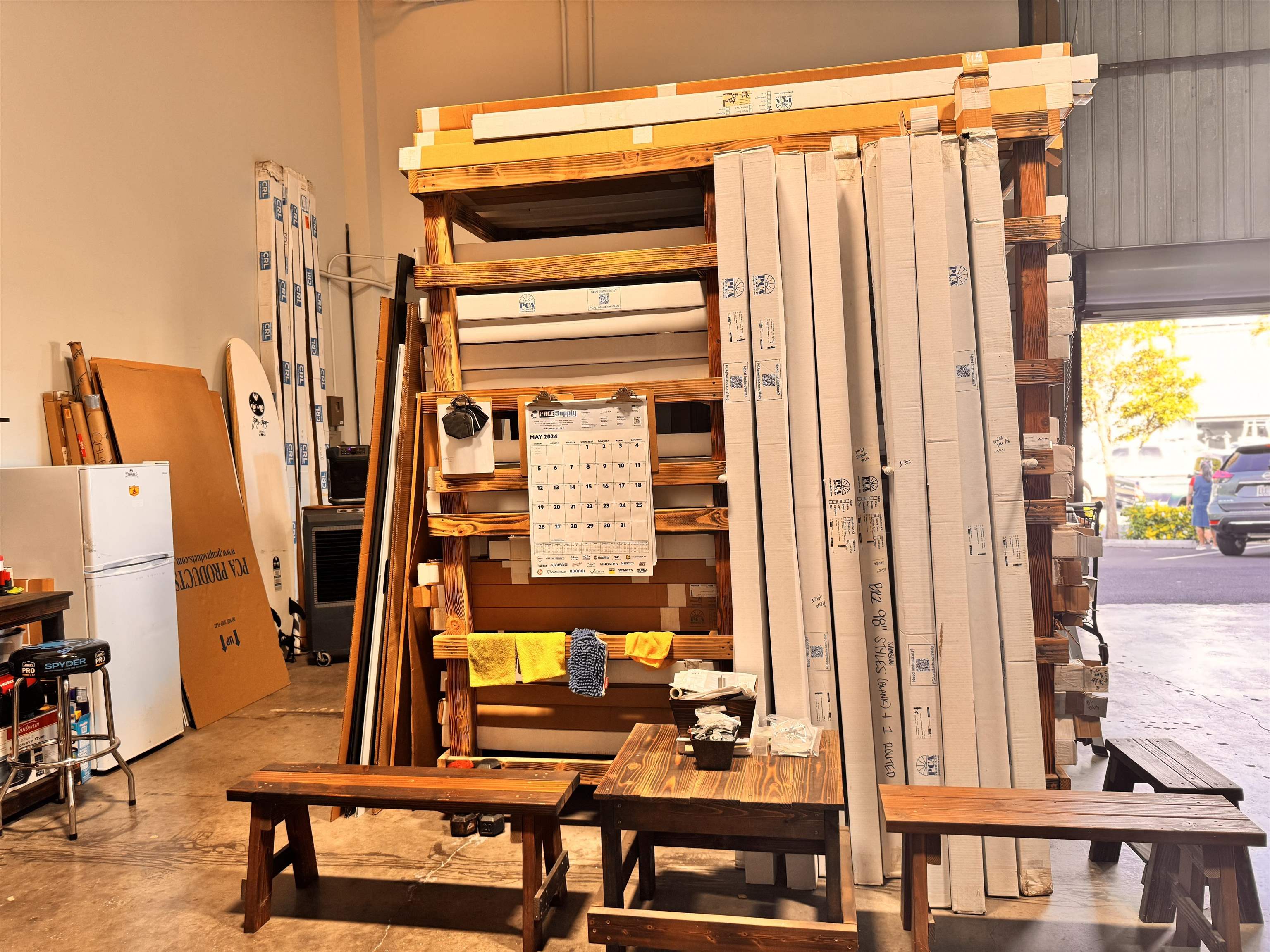 270 Lalo Street Kahului, HI 96732 - Photo 9 of 30 a view of balcony with two chairs and a window