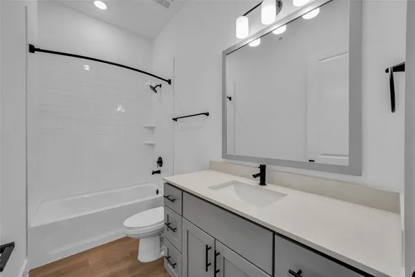 $1,835 | 1601-425 Mustang Drive, Marble Falls, TX 78654