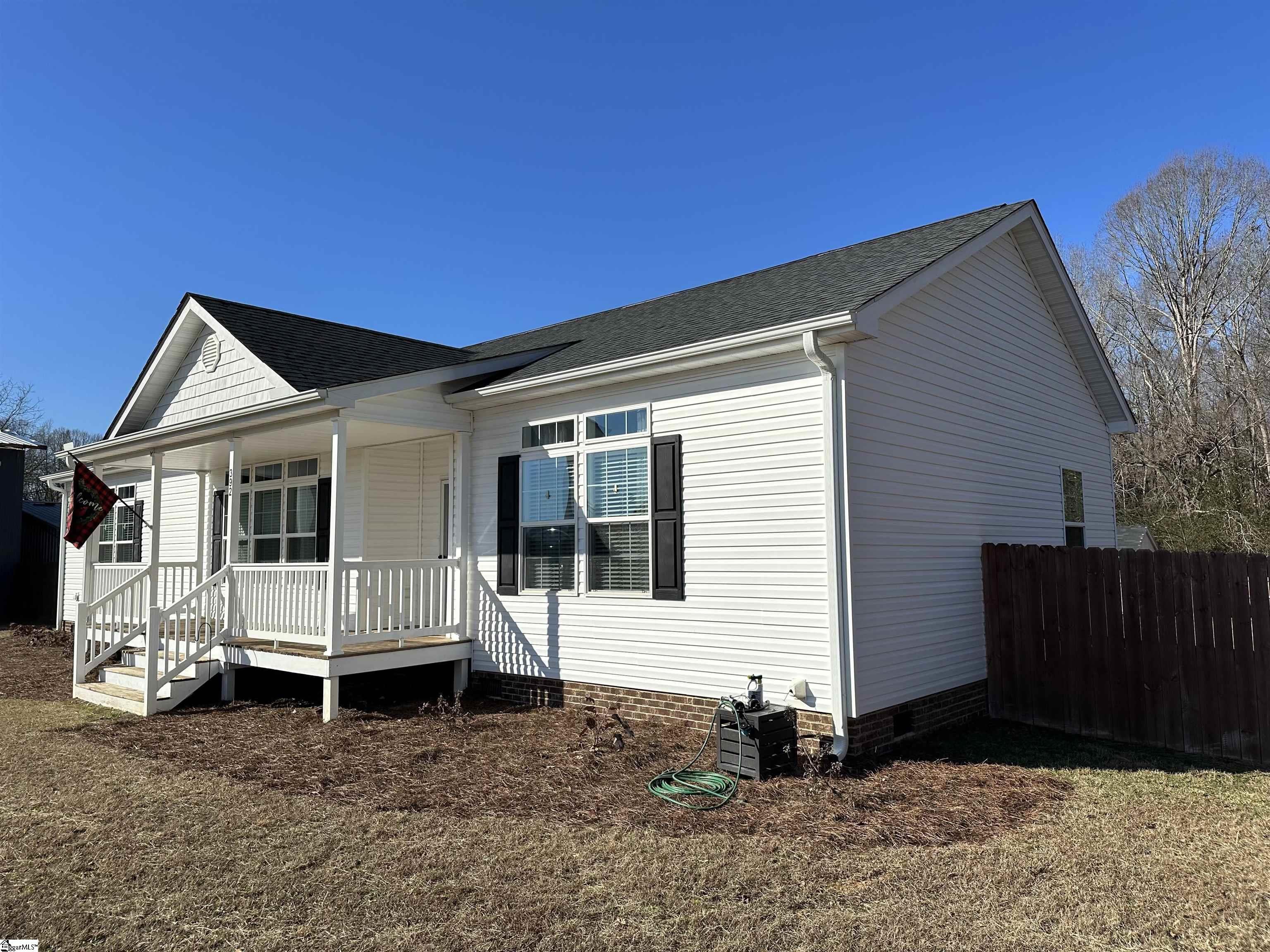 392 Durbin Meadows Road Fountain Inn, SC 29644 - Photo 3 of 36
