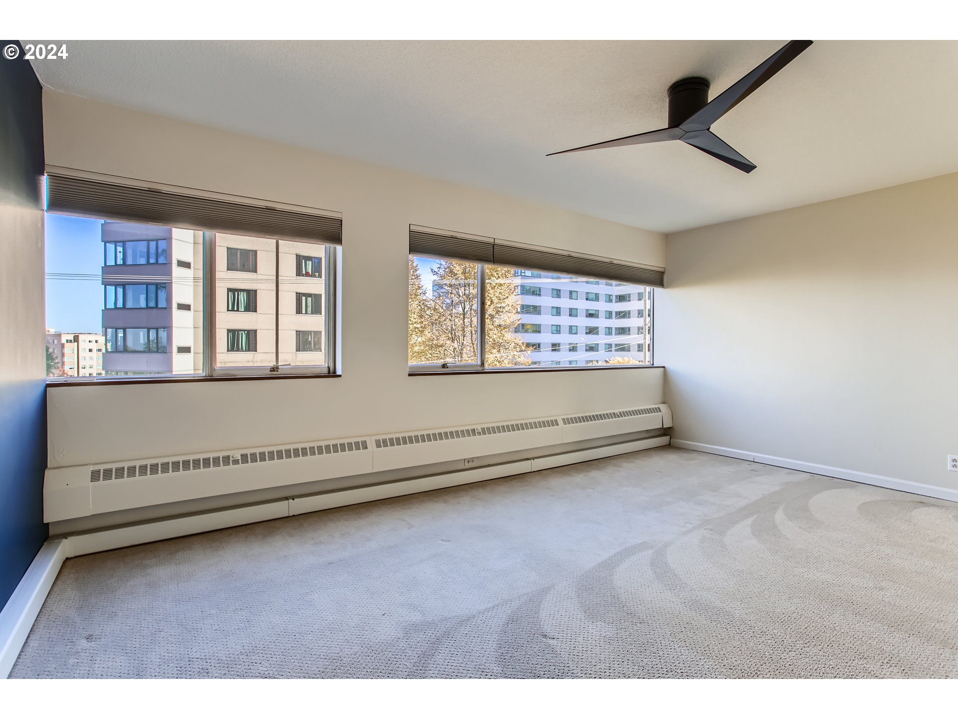 2323 Southwest Park Place, Unit 302 Portland, OR 97205 - Photo 17 of 25