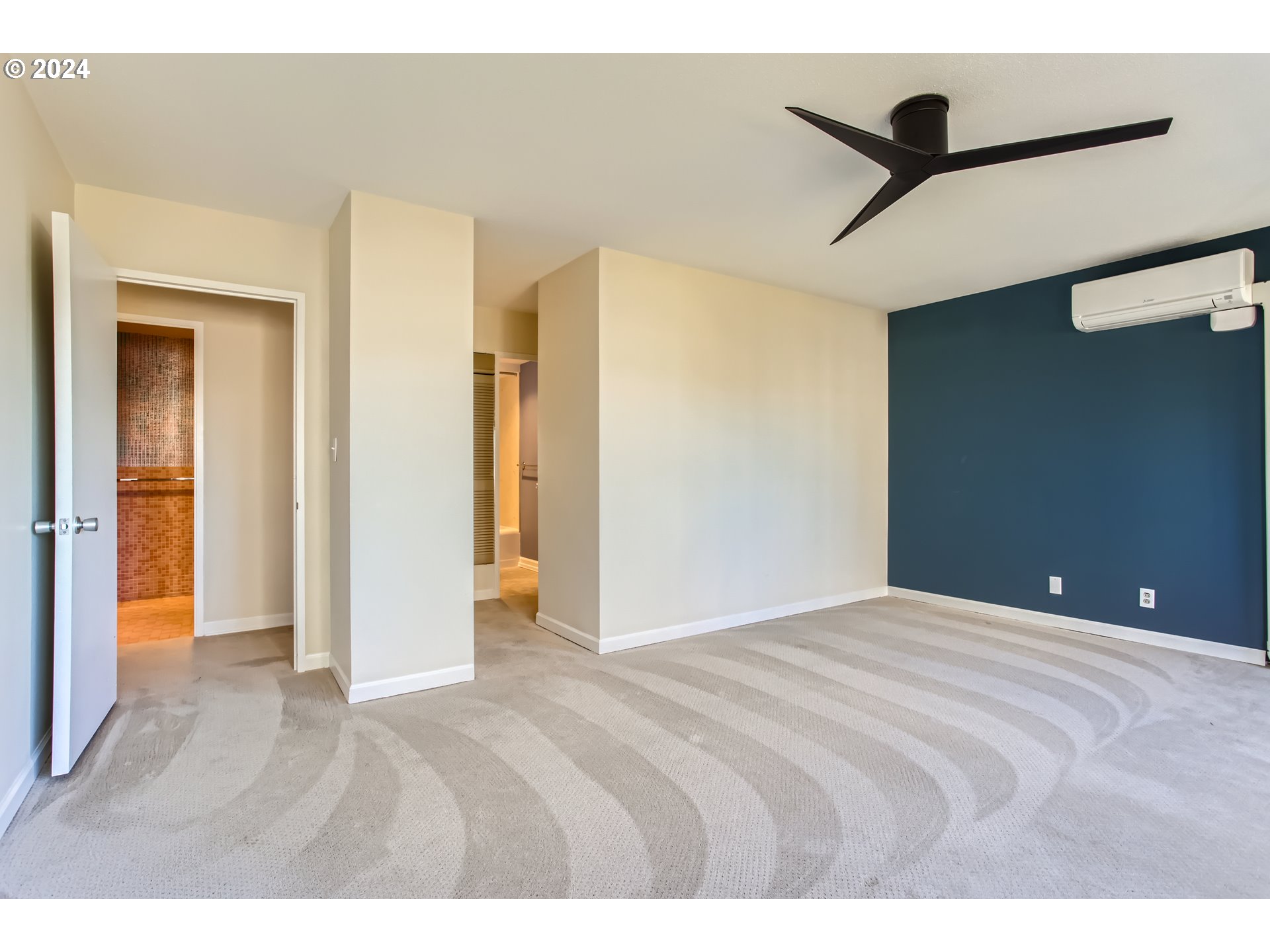2323 Southwest Park Place, Unit 302 Portland, OR 97205 - Photo 18 of 25