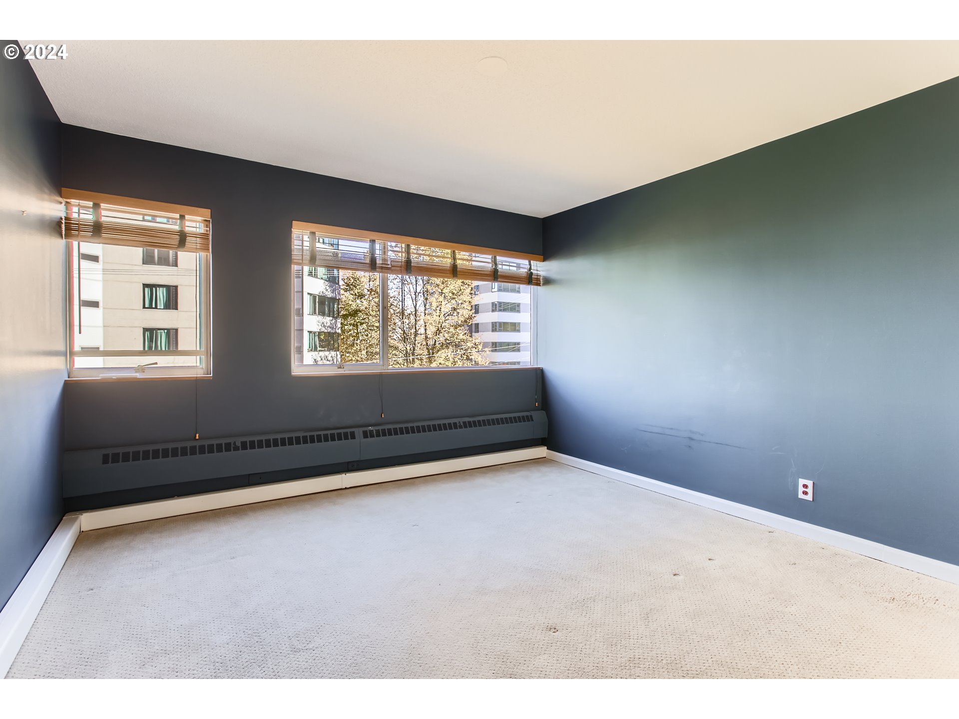 2323 Southwest Park Place, Unit 302 Portland, OR 97205 - Photo 22 of 25