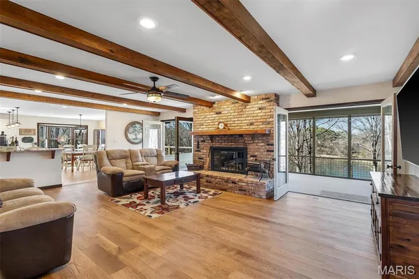 $800,000 | 2015 Wakefield Farm Road, Wildwood, MO 63038