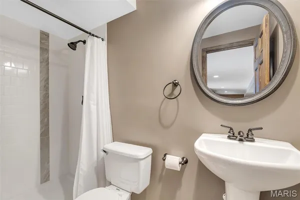 $800,000 | 2015 Wakefield Farm Road, Wildwood, MO 63038