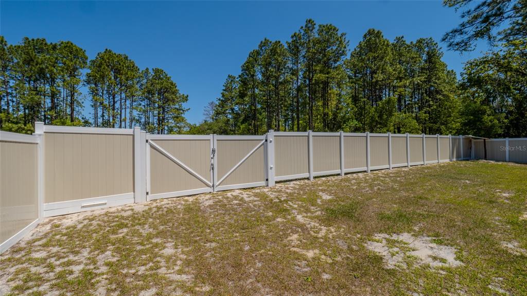 8007 Southwest 135th Loop Ocala, FL 34473 - Photo 43 of 47 a view of yard with small space