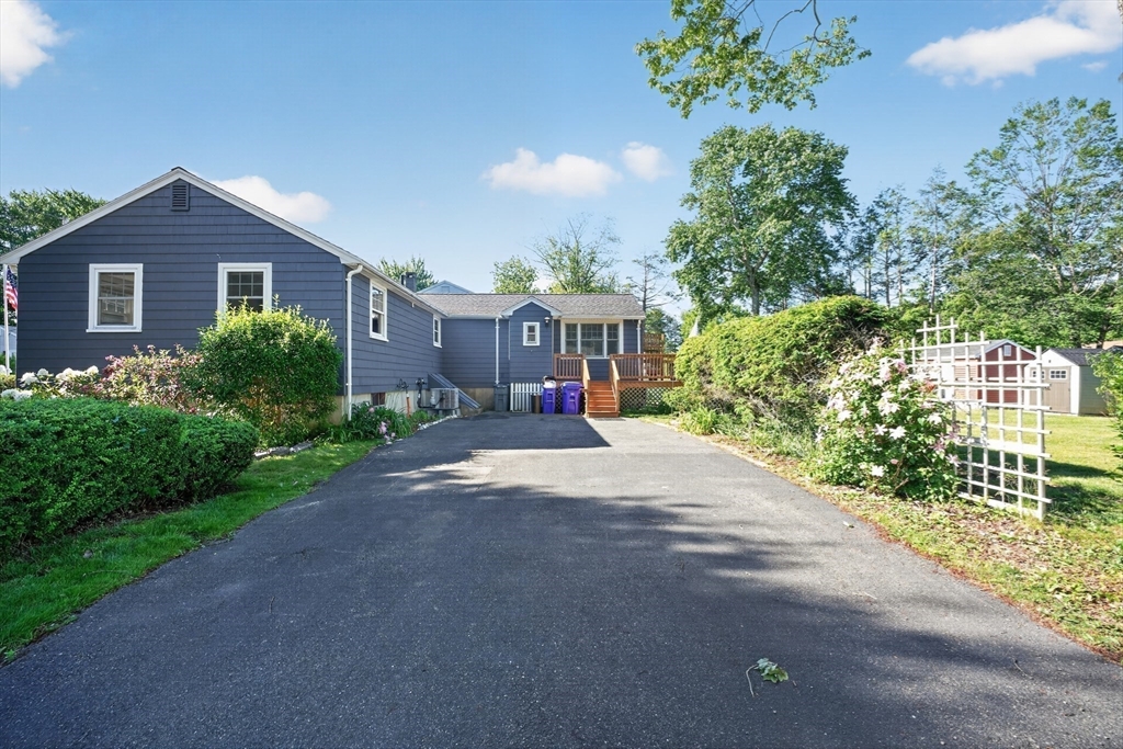 3 Rindone Street Holbrook, MA 02343 - Photo 8 of 32