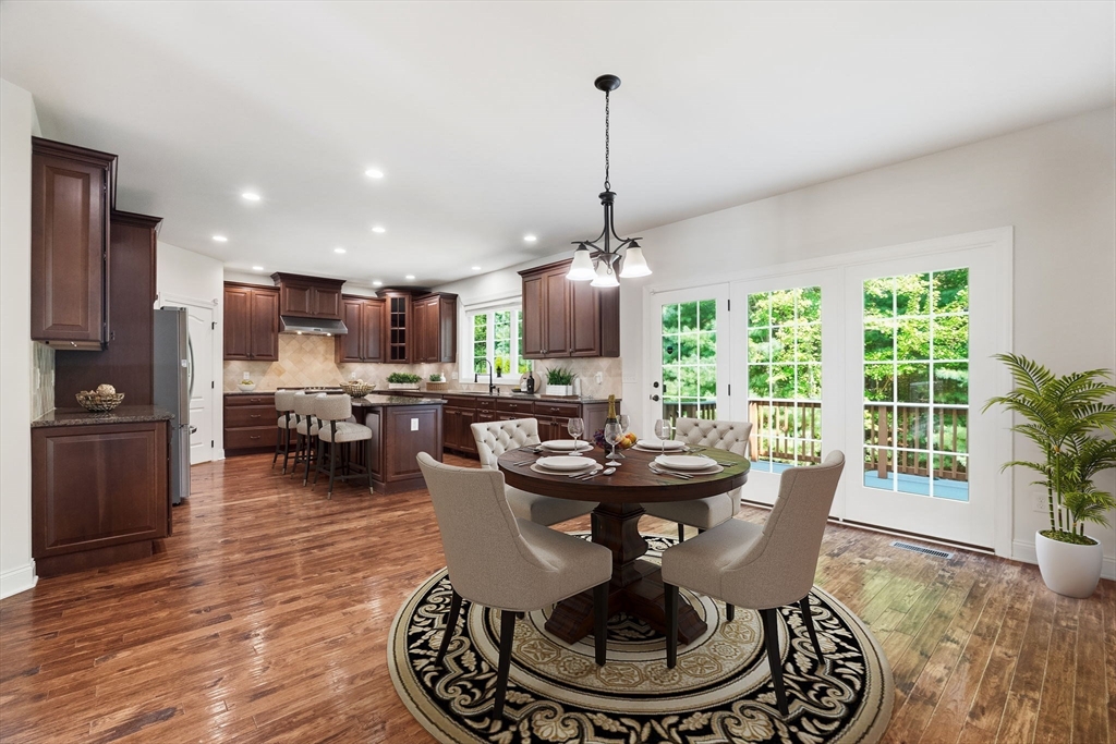 208 Mohawk Path Holliston, MA 01746 - Photo 5 of 35 Gallery Image 5