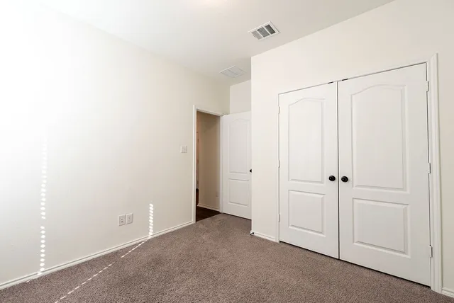 $1,950 | 250 Auburn Street, Kyle, TX 78640