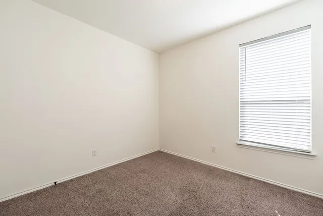 $1,950 | 250 Auburn Street, Kyle, TX 78640