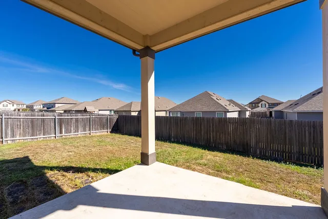 $1,950 | 250 Auburn Street, Kyle, TX 78640