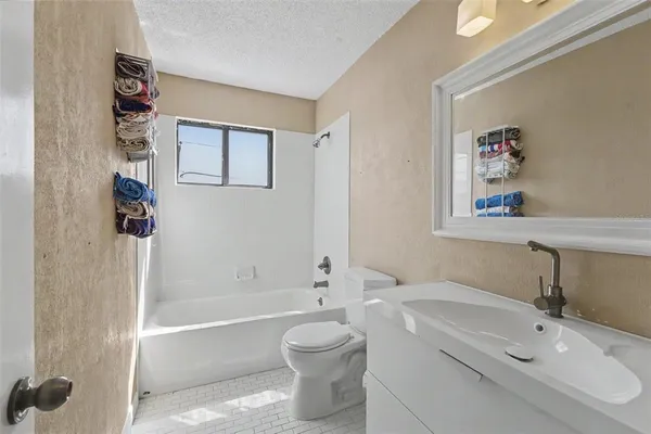 $320,000 | 2819 Silver Palm Drive, Edgewater, FL 32141