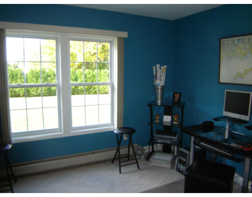 23 Coleman Road Southampton, MA 01073 - Photo 8 of 12 Gallery Image 8