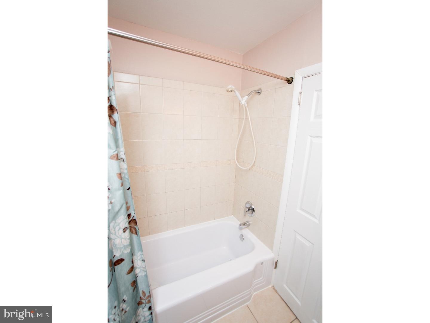 10143 Proctor Road Philadelphia, PA 19116 - Photo 16 of 24 Bathroom