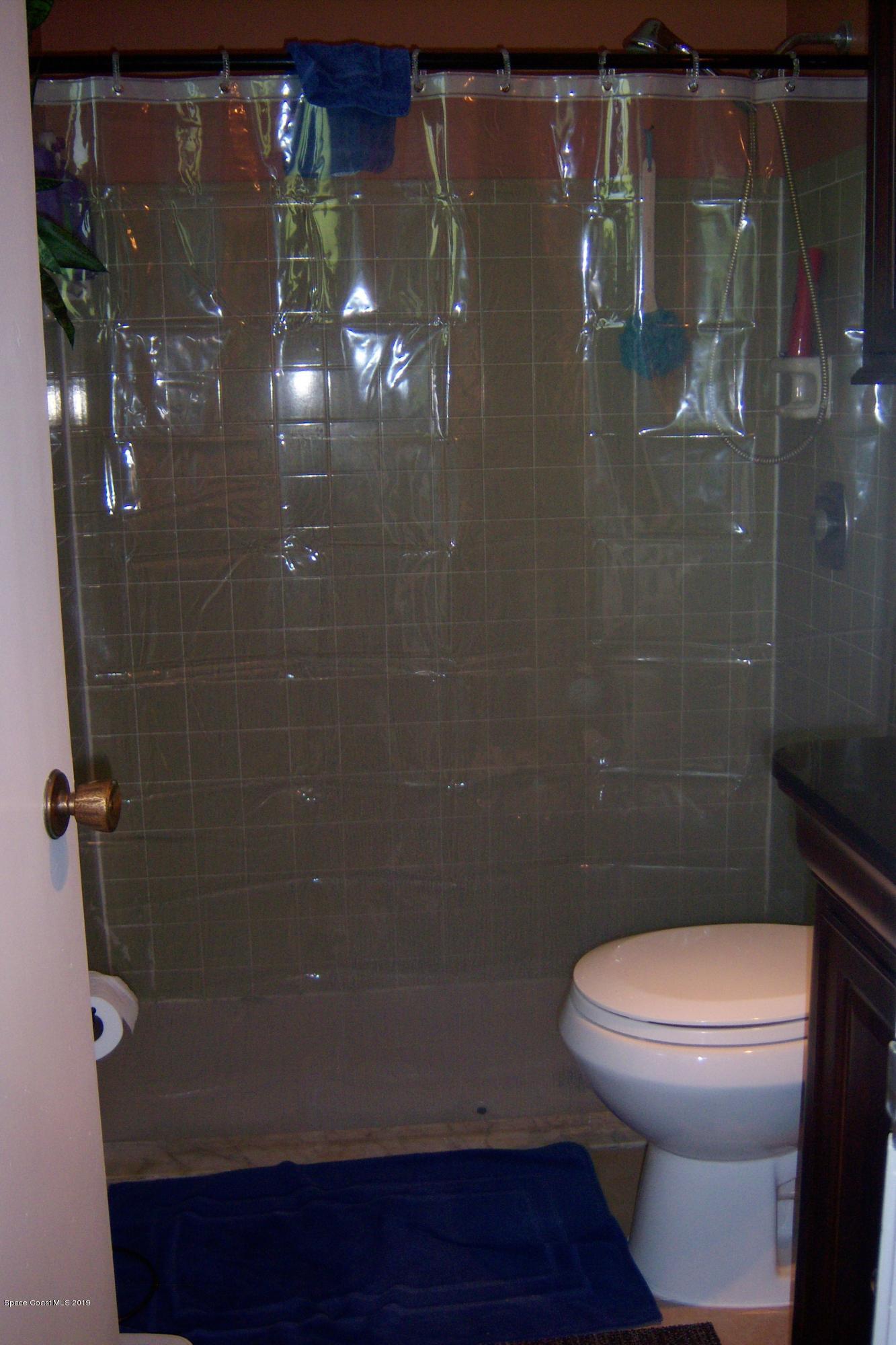 1556 Creel Road Northeast Palm Bay, FL 32905 - Photo 17 of 23 Master bath