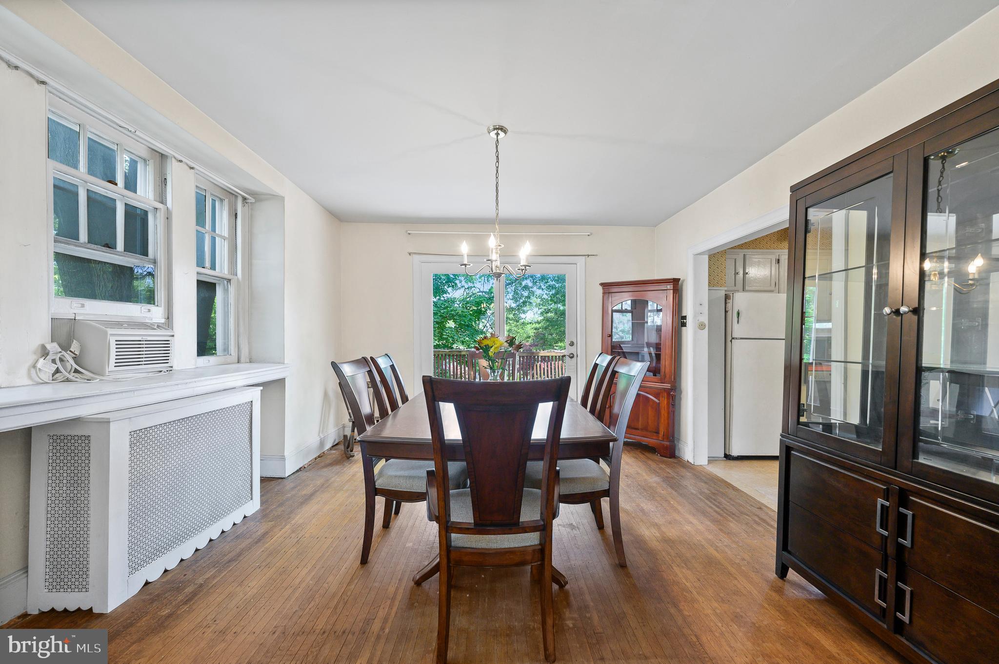117 Kenmore Road Upper Darby, PA 19082 - Photo 7 of 44