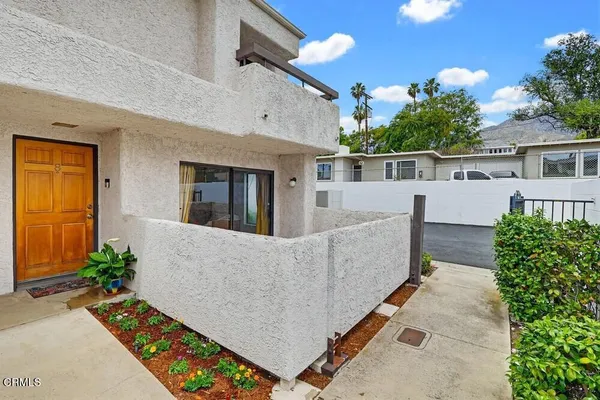 $590,000 | 2680 Lake Avenue, Unit 8, Altadena, CA 91001