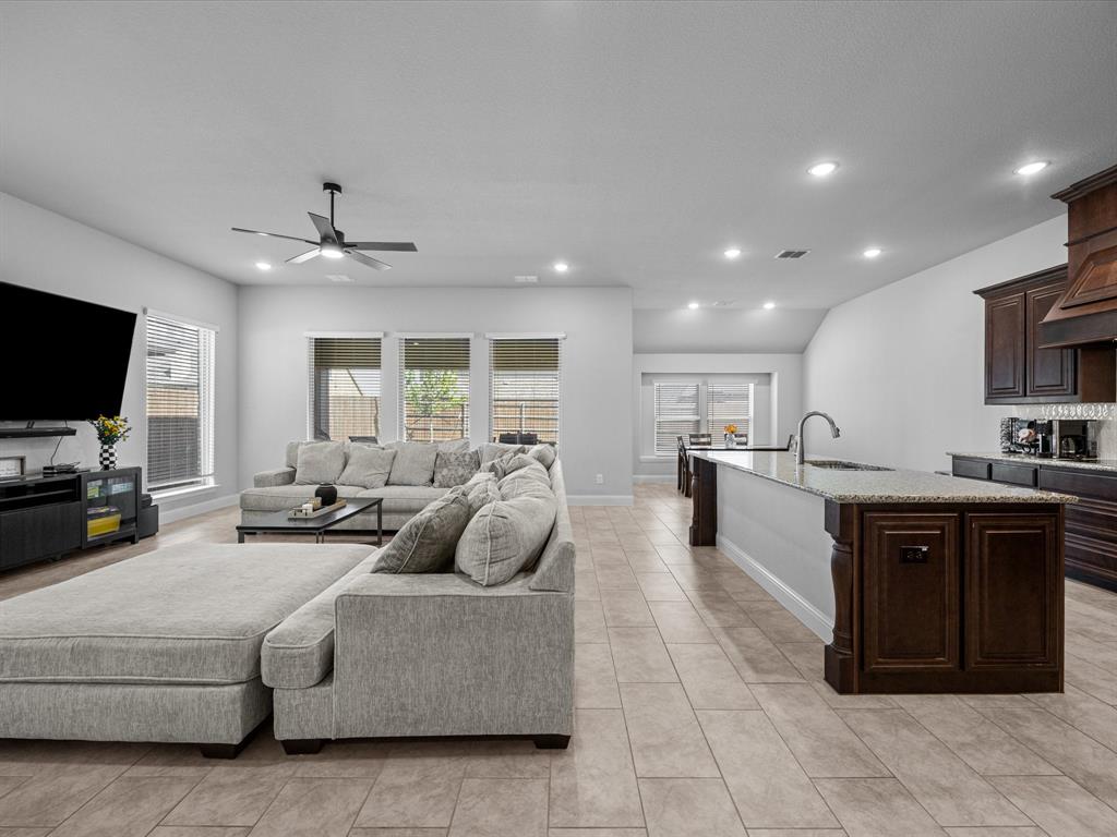 293 Resting Pl Road Waxahachie, TX 75165 - Photo 21 of 35 Gallery Image 21