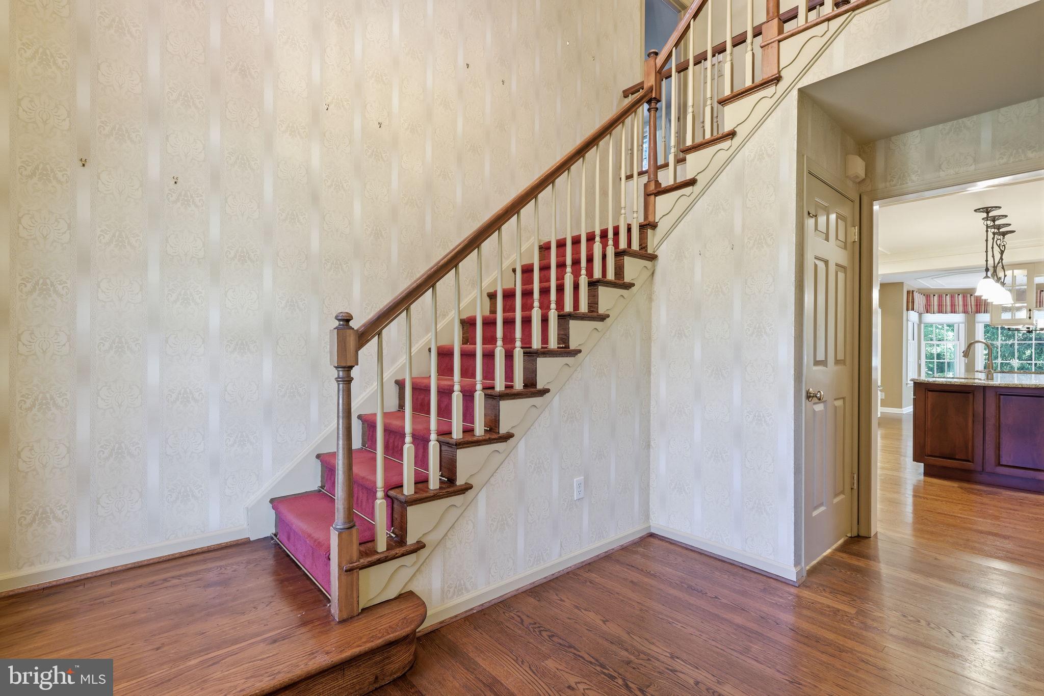 320 East Ormandy Place Ambler, PA 19002 - Photo 6 of 67 Spacious two-story foyer