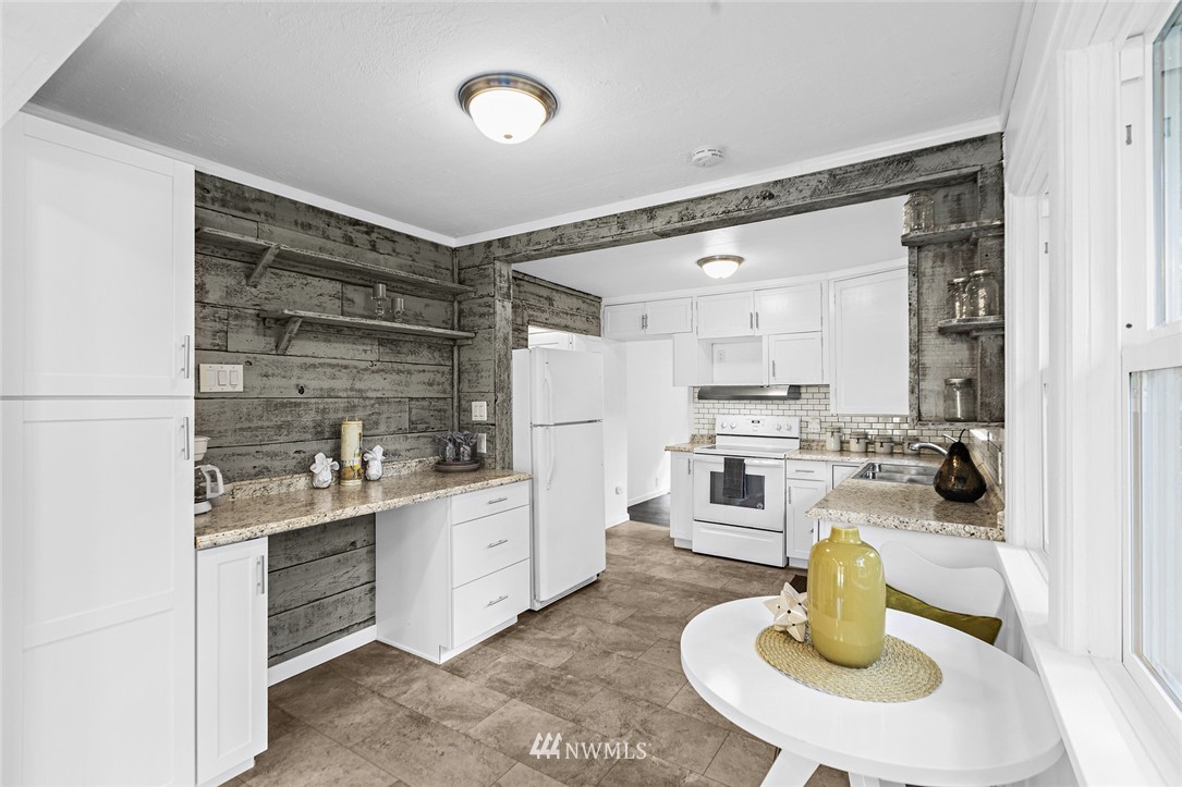 1909 Shamrock Road Northwest Bremerton, WA 98312 - Photo 14 of 35 Gallery Image 14