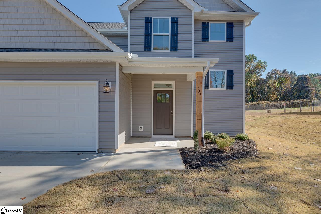 123 Sherwood Road Easley, SC 29640 - Photo 4 of 35 Gallery Image 4
