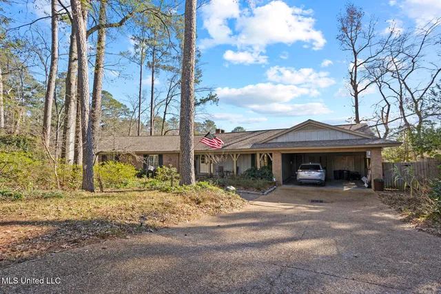 $315,000 | 1431 Roxbury Place, Jackson, MS 39211