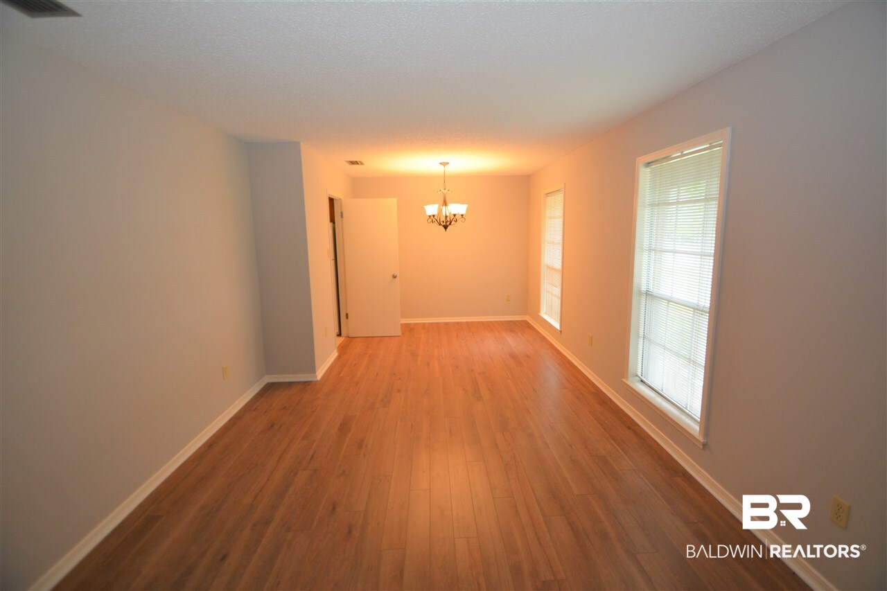 2704 Longleaf Drive Mobile, AL 36693 - Photo 8 of 28