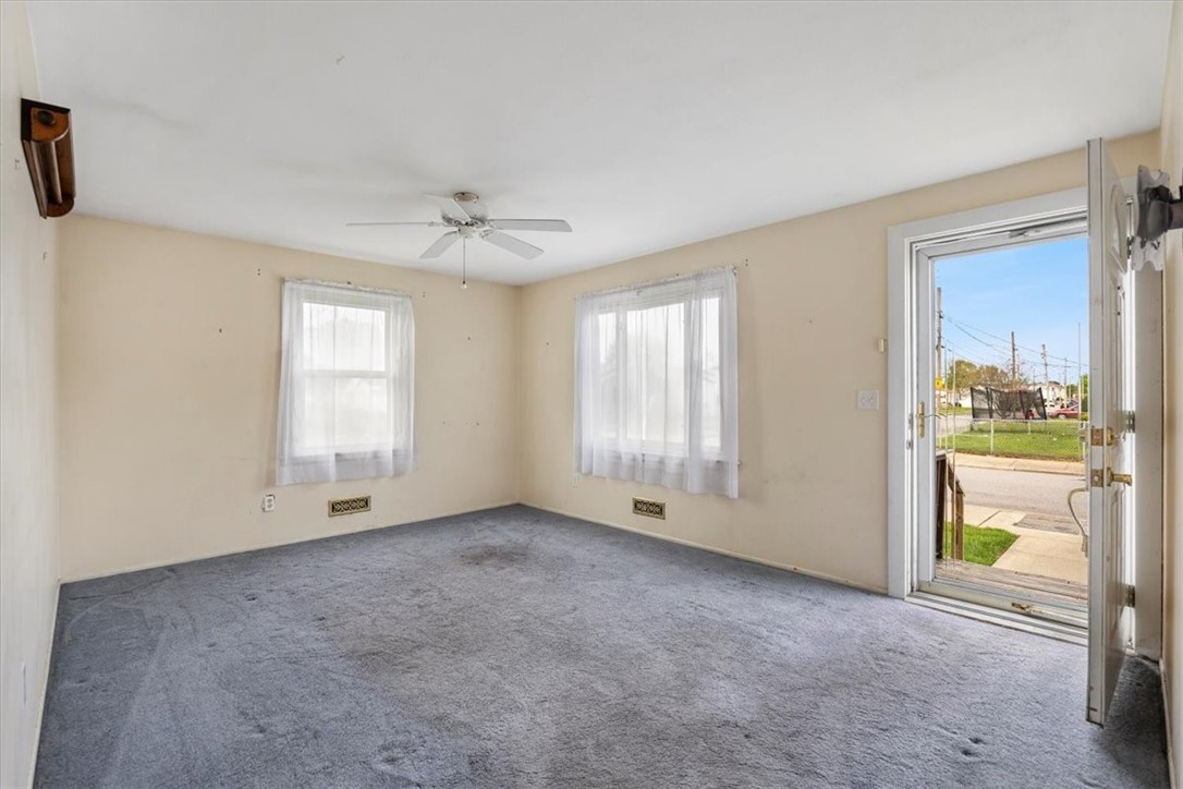 39 Rocco Avenue Pawtucket, RI 02860 - Photo 13 of 40 Gallery Image 13