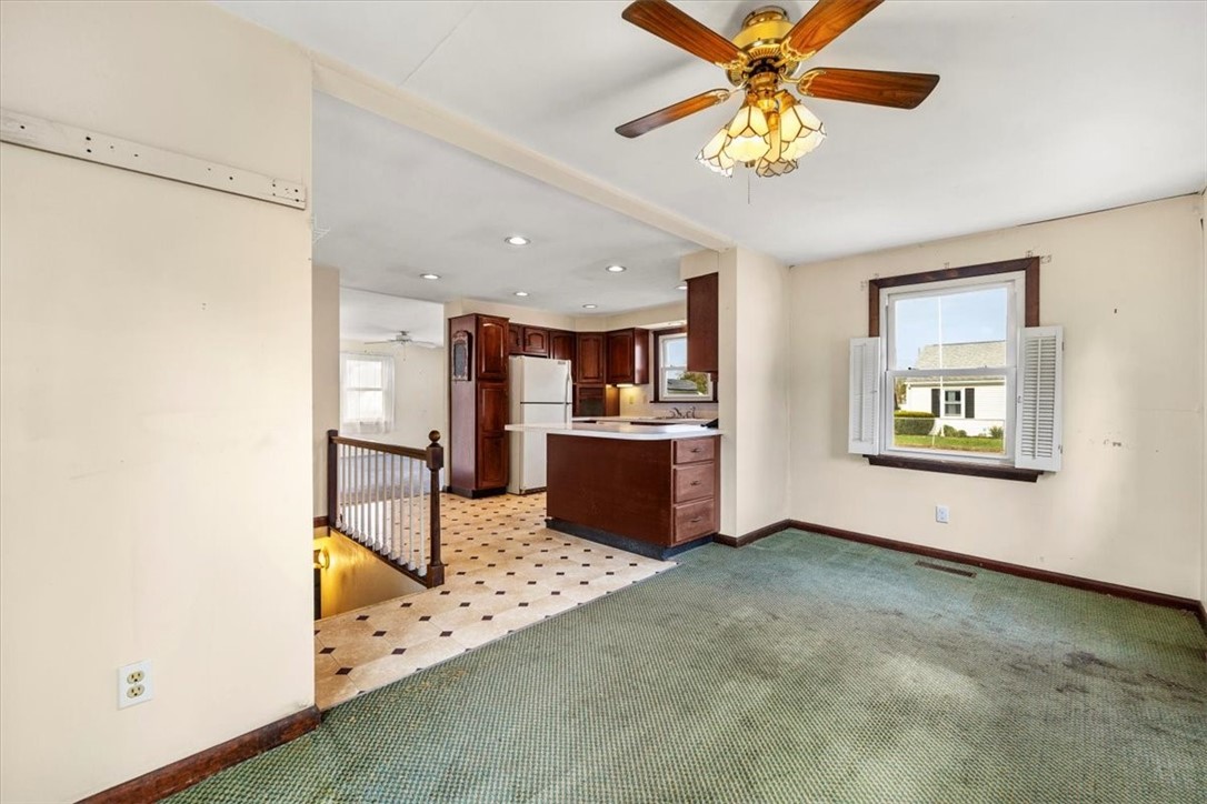 39 Rocco Avenue Pawtucket, RI 02860 - Photo 10 of 40 Gallery Image 10