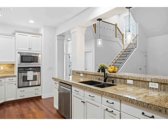 $999,000 | 3712 Northeast 131st Street, Vancouver, WA 98686