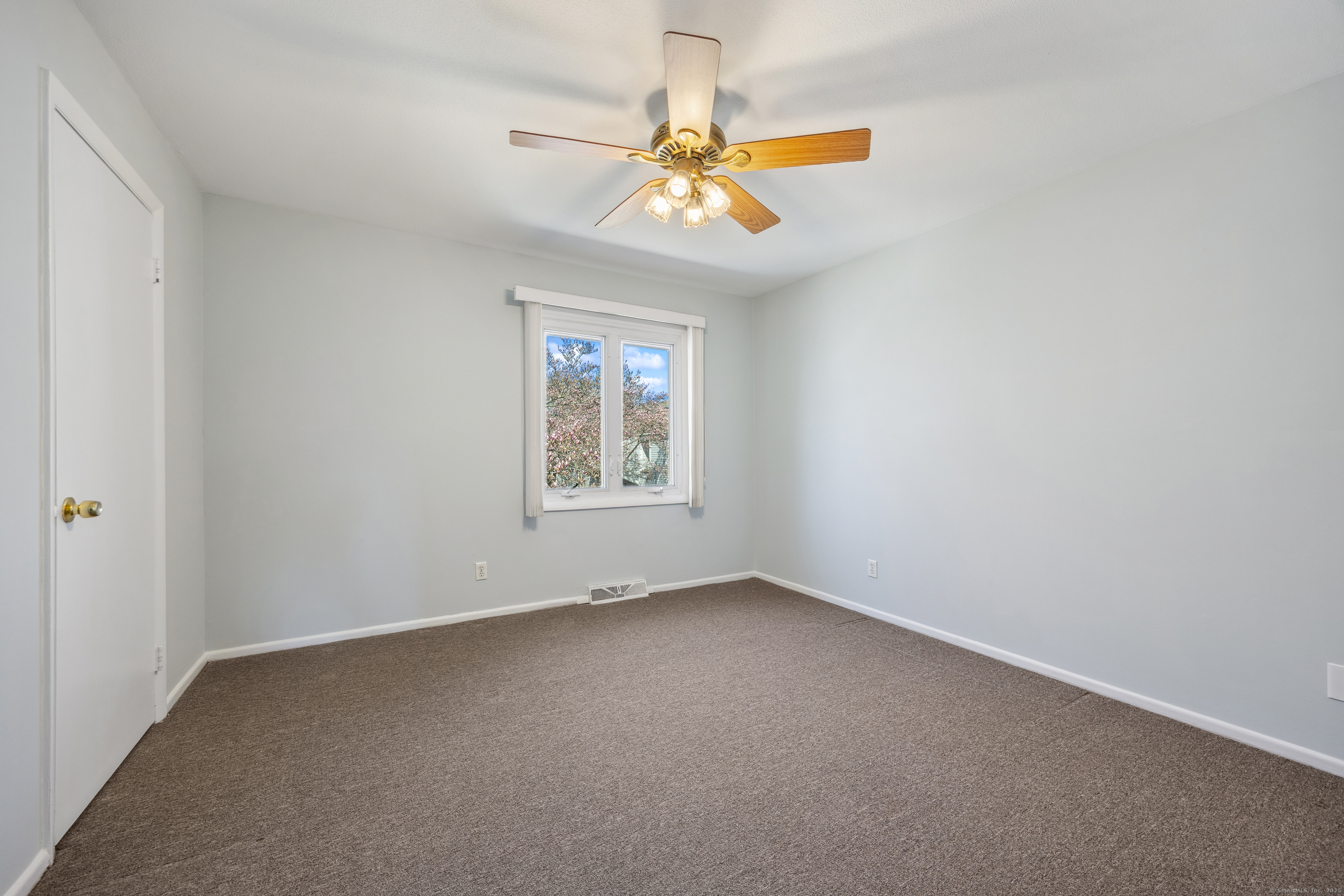109 Florence Road, Unit A Branford, CT 06405 - Photo 18 of 26