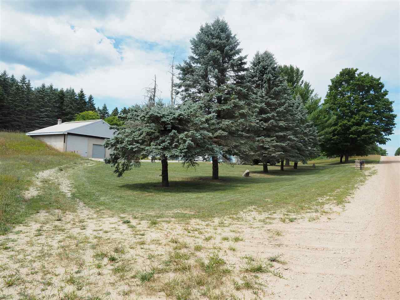 16444 Viaduct Road Copemish, MI 49625 - Photo 24 of 38 1879289-23.JPG