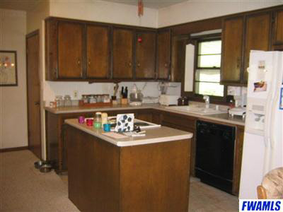 817 South Hadley Road Fort Wayne, IN 46804 - Photo 4 of 9 Gallery Image 4