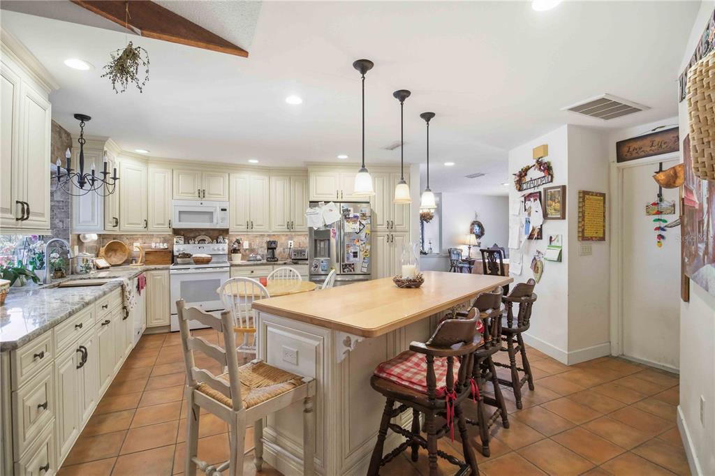 3951 Country View Drive Sarasota, FL 34233 - Photo 2 of 28
