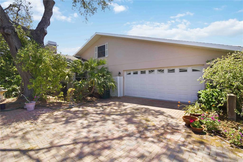 3951 Country View Drive Sarasota, FL 34233 - Photo 26 of 28