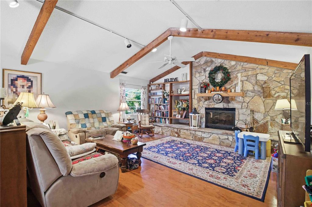 3951 Country View Drive Sarasota, FL 34233 - Photo 4 of 28