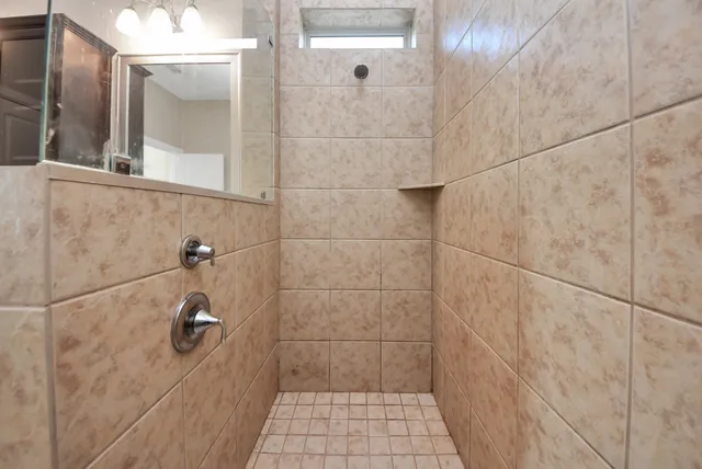 $2,800 | 8114 Silverspot Lane, Missouri City, TX 77459