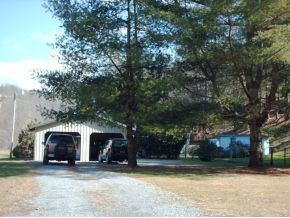 123 McMahan Gibbs Road Roan Mountain, TN 37687 - Photo 4 of 10 entrance to property