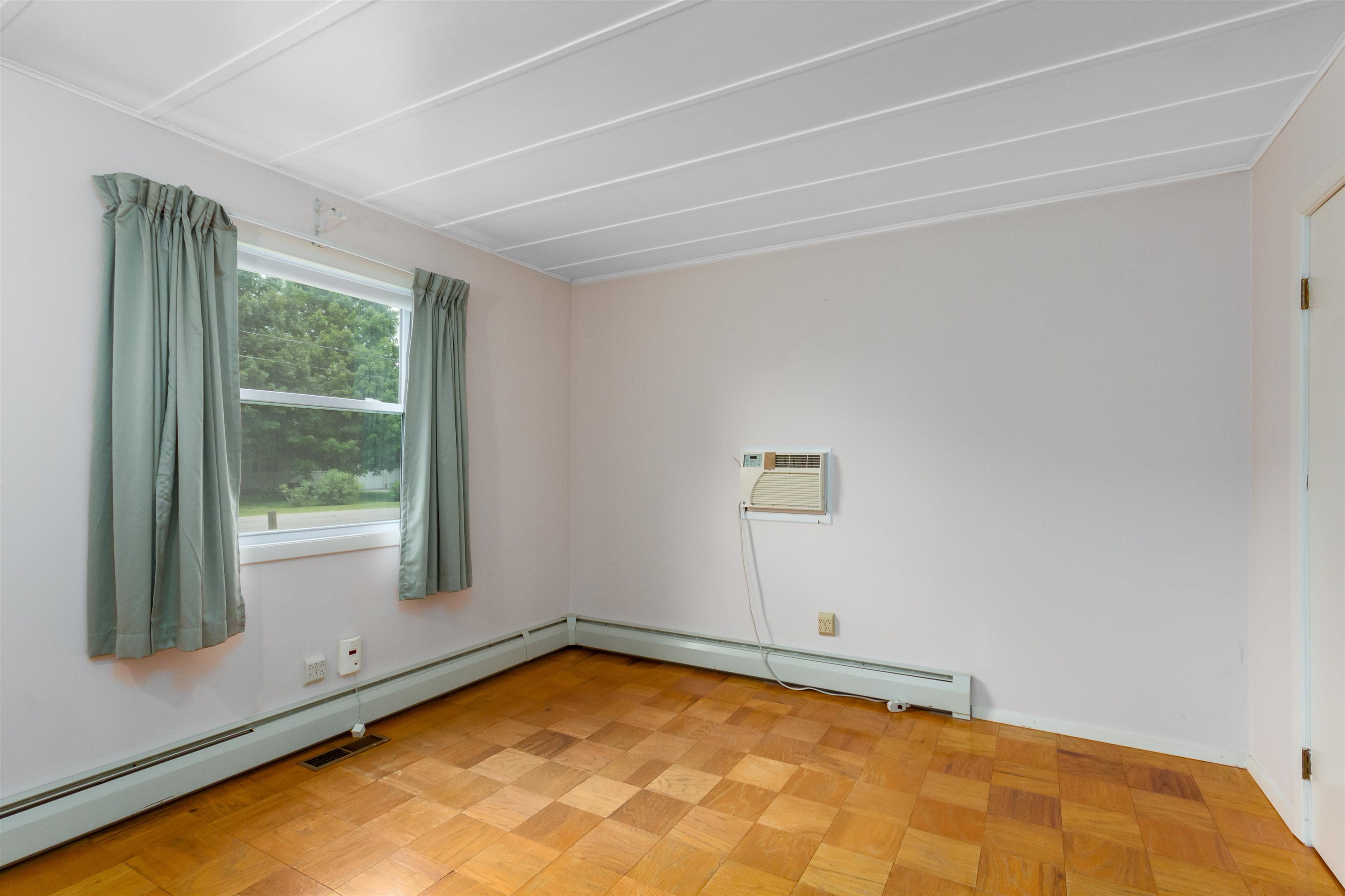 65 Meadow Road Milton, VT 05468 - Photo 10 of 26 Gallery Image 10