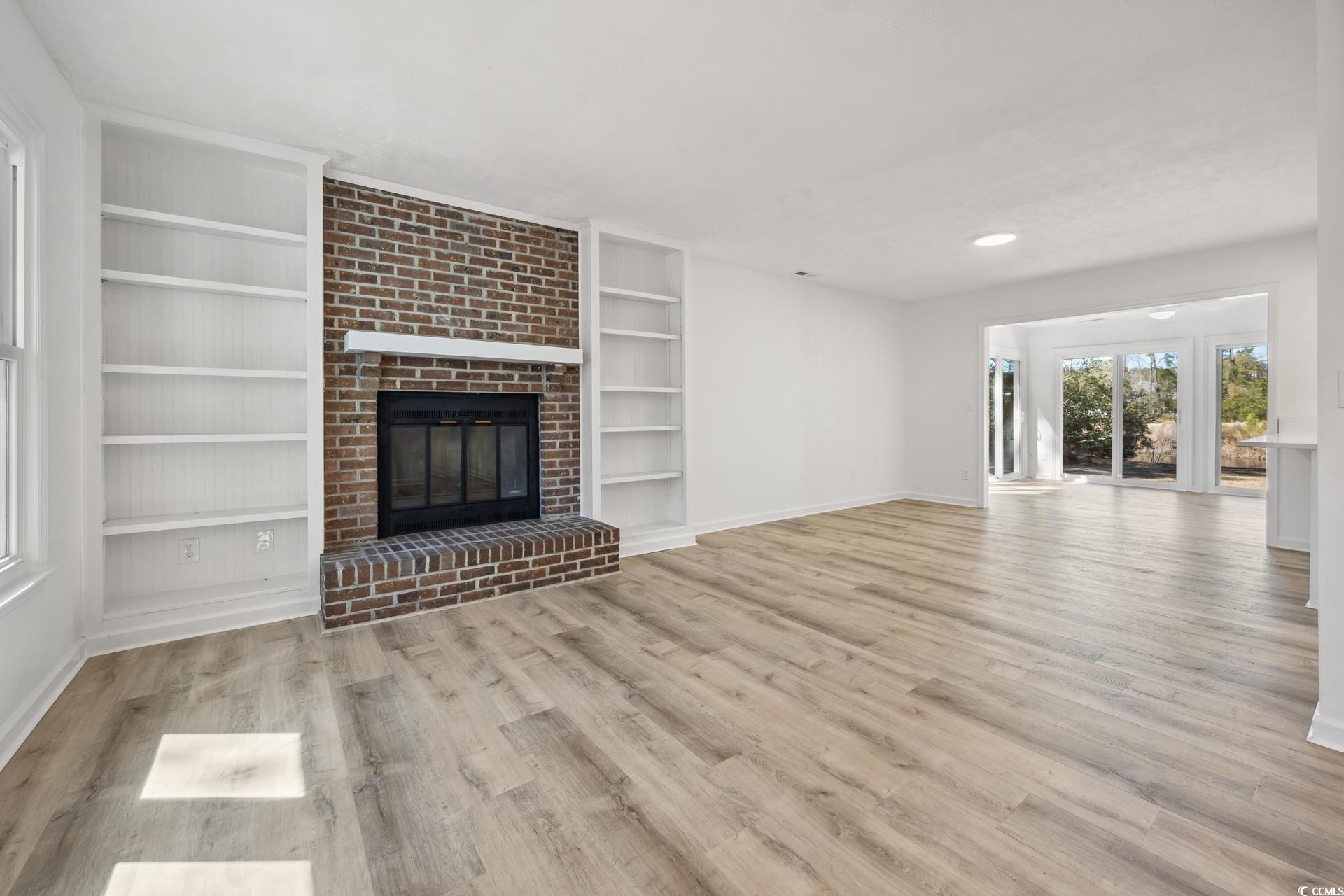 144 Springfield Road Pawleys Island, SC 29585 - Photo 4 of 36 Gallery Image 4