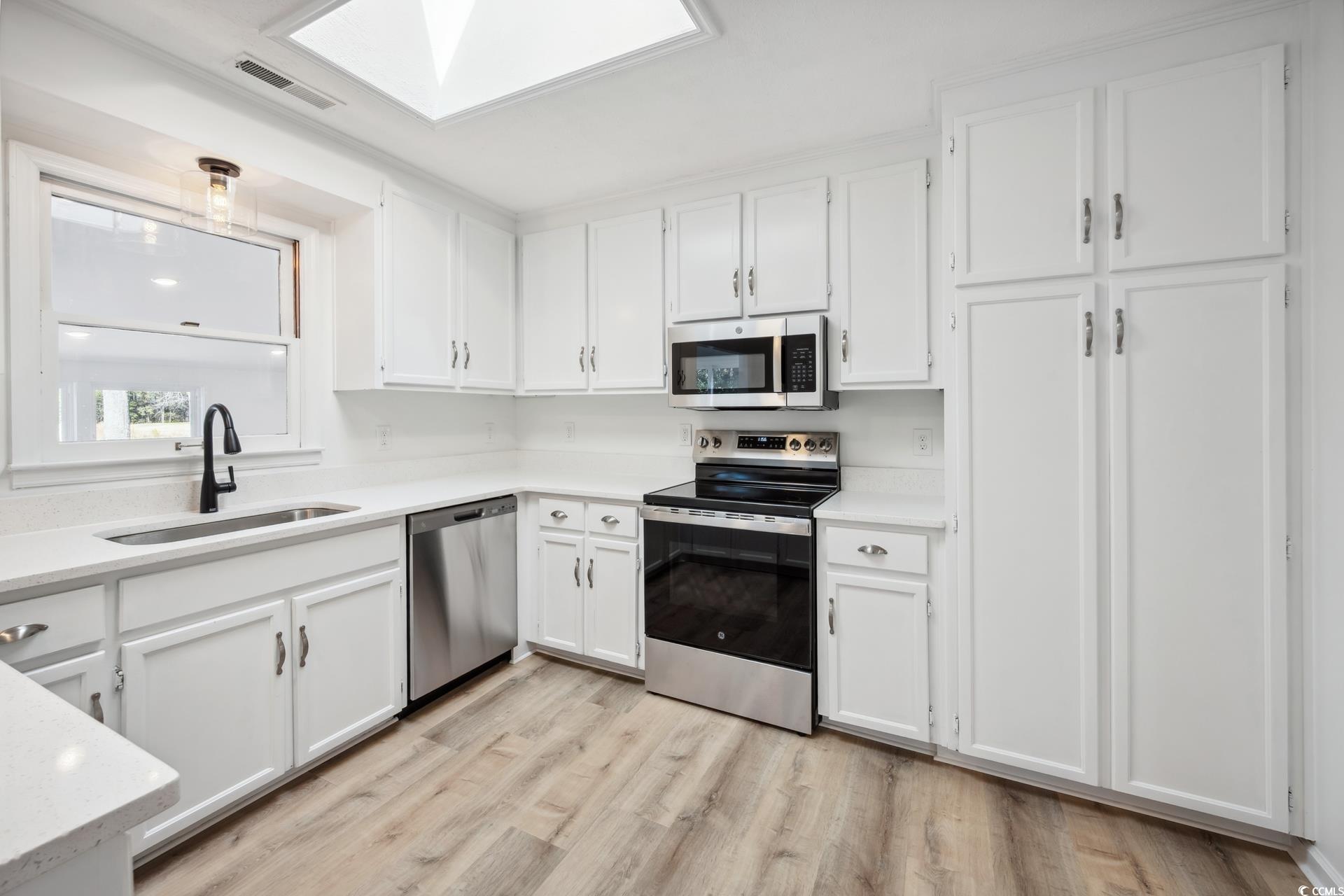 144 Springfield Road Pawleys Island, SC 29585 - Photo 8 of 36 Gallery Image 8