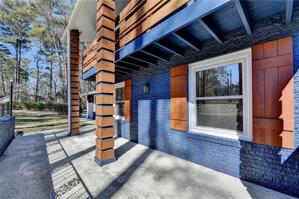 3463 Northlake Way Atlanta, GA 30340 - Photo 5 of 73 a sitting area with of furniture