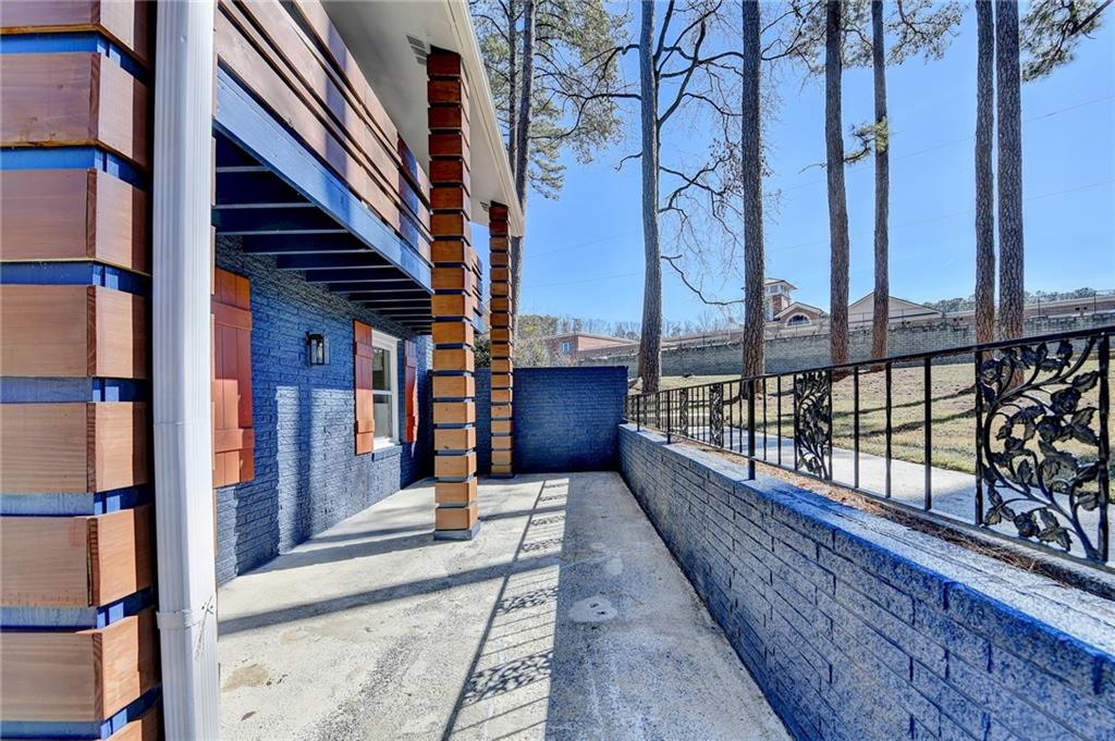 3463 Northlake Way Atlanta, GA 30340 - Photo 6 of 73 a view of a balcony with staircase