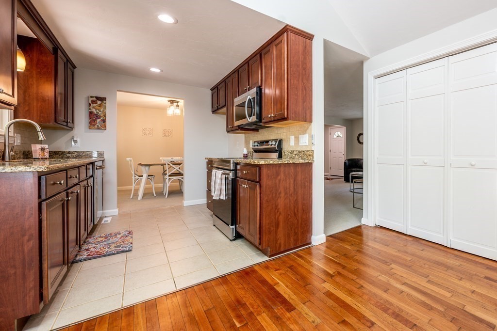 108 Sullivan Road Yarmouth, MA 02673 - Photo 6 of 22 Gallery Image 6