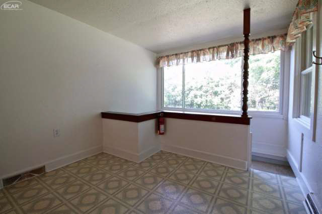6044 West Frances Road Clio, MI 48420 - Photo 9 of 34 21199652-8.JPG