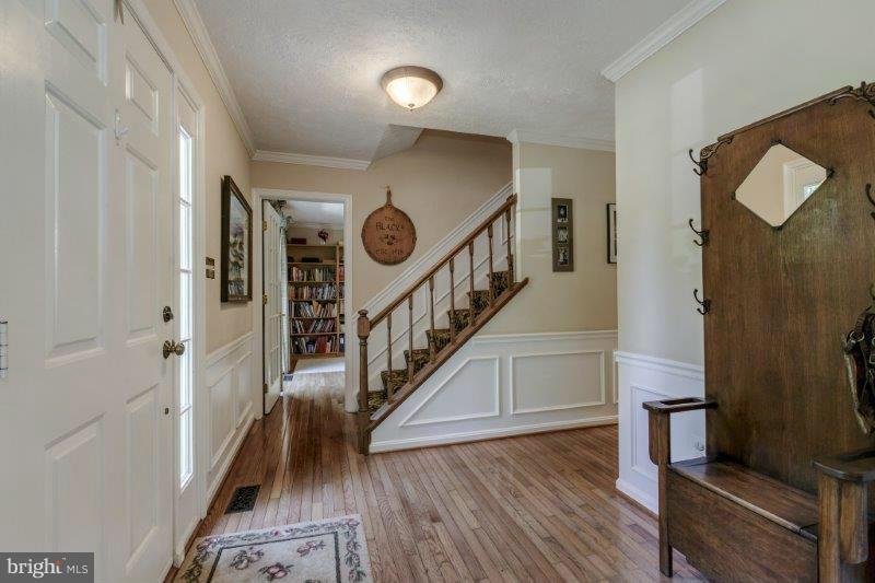 9308 Brian Run Lane Springfield, VA 22153 - Photo 3 of 30 Interior (General)